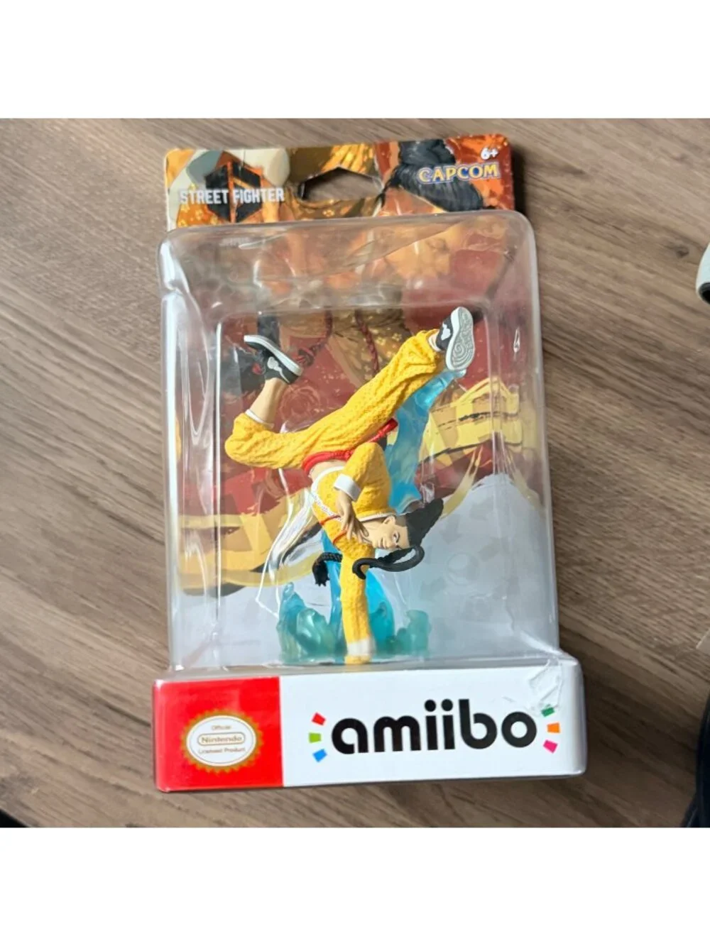 New! Jamie Amiibo street fighter- package damage